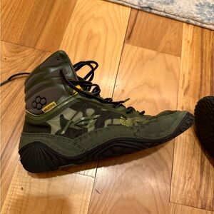 RUDIS Men’s Wrestling shoes, size 9.5

Worn for about 5 weeks, in EUC
